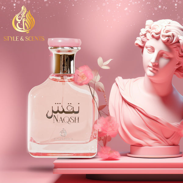 NAQSH is an amber floral fragrance for women with a potpourri of notes that create a rich, multifaceted scent experience.