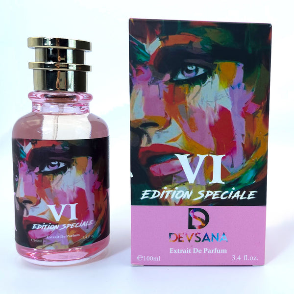VI is highly nuanced fragrance which is both sweet and sensual. This extrait de parfum relishes in its floral accords which are dominated by sweet and fresh notes.